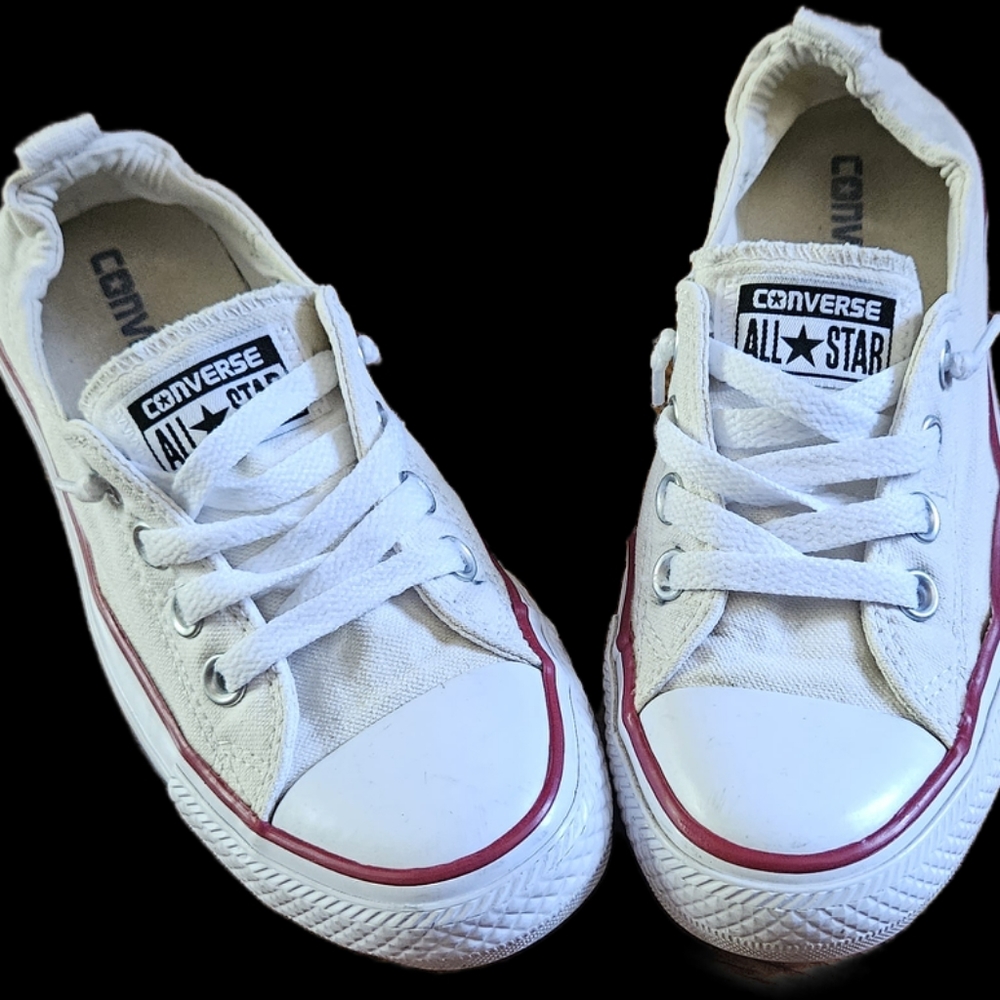 Womens White Converse size 6